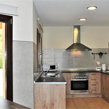 Mit Privatpool Fuer 6 Personen Ca 180 Qm In Vallgornera, Mallorca Suedkueste Von Mallorca בית נופש